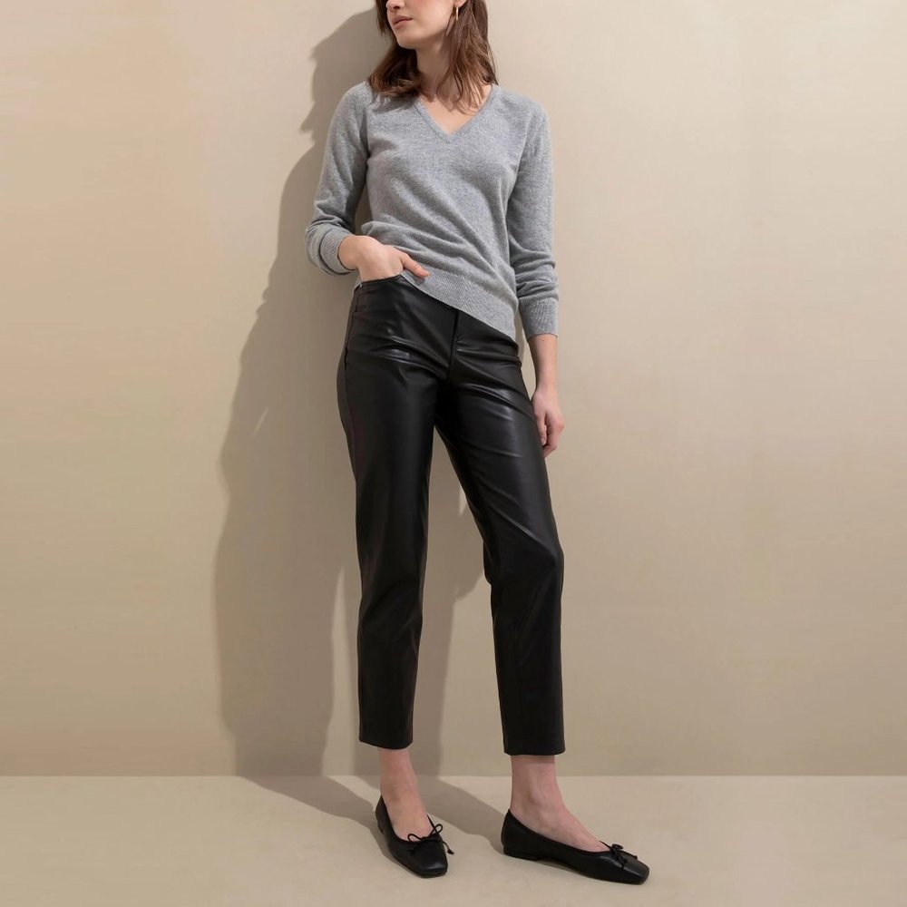 NEW  Lord & Taylor 100% 2-Ply Cashmere Sweater Purchased at Husdon Bay.